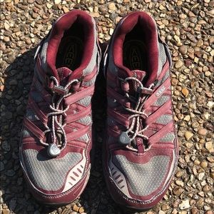 Keen hiking shoes
